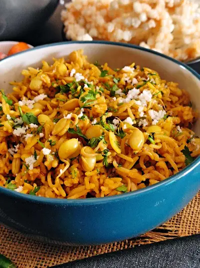Valachi Khichadi | Dalimbi Bhaat | Vaal Bhaat (वालाची खिचडी / डाळिंबी भात) Valachi Khichadi | Dalimbi Bhaat | Vaal Bhaat (वालाची खिचडी / डाळिंबी भात) https://thespicycafe.com/wp-content/uploads/2023/03/03-valachi-khichdi-khichadi-maharashtrian-traditional-authentice-dalimbi-bhat-bhaat-masale-bhat-vegan-vegetarian-festive-easy-quick-simple-indian-pulao-biryani-kadve-vaal-1.jpg https://thespicycafe.com/valachi-khichdi-dalimbi-bhaat-recipe/