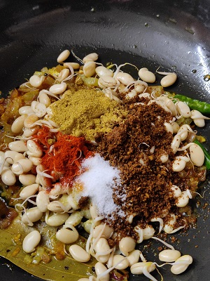 Valachi Khichadi | Dalimbi Bhaat | Vaal Bhaat (वालाची खिचडी / डाळिंबी भात) Valachi Khichadi | Dalimbi Bhaat | Vaal Bhaat (वालाची खिचडी / डाळिंबी भात) https://thespicycafe.com/wp-content/uploads/2023/03/03-valachi-khichdi-khichadi-maharashtrian-traditional-authentice-dalimbi-bhat-bhaat-masale-bhat-vegan-vegetarian-festive-easy-quick-simple-indian-pulao-biryani-kadve-vaal-1.jpg https://thespicycafe.com/valachi-khichdi-dalimbi-bhaat-recipe/