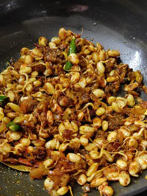 Valachi Khichadi | Dalimbi Bhaat | Vaal Bhaat (वालाची खिचडी / डाळिंबी भात) Valachi Khichadi | Dalimbi Bhaat | Vaal Bhaat (वालाची खिचडी / डाळिंबी भात) https://thespicycafe.com/wp-content/uploads/2023/03/03-valachi-khichdi-khichadi-maharashtrian-traditional-authentice-dalimbi-bhat-bhaat-masale-bhat-vegan-vegetarian-festive-easy-quick-simple-indian-pulao-biryani-kadve-vaal-1.jpg https://thespicycafe.com/valachi-khichdi-dalimbi-bhaat-recipe/