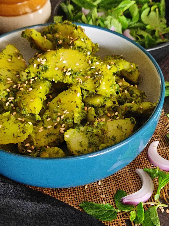 Easy Chutney Wale Aloo Ki Sabzi | Chutney Potato Sabzi https://thespicycafe.com/wp-content/uploads/2023/03/124-chutney-aloo-potatoes-potato-curry-easy-vegan-side-dish-main-dish-simple-quick-easy-lunch-dinner-breakfast-snack-vegetarian-indian-green-chutney-hare-dhaniye-ki-chutney.jpg https://thespicycafe.com/category/curries-dals/