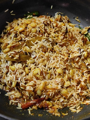 Valachi Khichadi | Dalimbi Bhaat | Vaal Bhaat (वालाची खिचडी / डाळिंबी भात) Valachi Khichadi | Dalimbi Bhaat | Vaal Bhaat (वालाची खिचडी / डाळिंबी भात) https://thespicycafe.com/wp-content/uploads/2023/03/03-valachi-khichdi-khichadi-maharashtrian-traditional-authentice-dalimbi-bhat-bhaat-masale-bhat-vegan-vegetarian-festive-easy-quick-simple-indian-pulao-biryani-kadve-vaal-1.jpg https://thespicycafe.com/valachi-khichdi-dalimbi-bhaat-recipe/