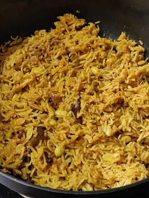 Valachi Khichadi | Dalimbi Bhaat | Vaal Bhaat (वालाची खिचडी / डाळिंबी भात) Valachi Khichadi | Dalimbi Bhaat | Vaal Bhaat (वालाची खिचडी / डाळिंबी भात) https://thespicycafe.com/wp-content/uploads/2023/03/03-valachi-khichdi-khichadi-maharashtrian-traditional-authentice-dalimbi-bhat-bhaat-masale-bhat-vegan-vegetarian-festive-easy-quick-simple-indian-pulao-biryani-kadve-vaal-1.jpg https://thespicycafe.com/valachi-khichdi-dalimbi-bhaat-recipe/
