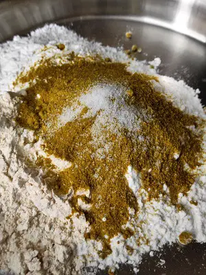 Tandalache Vade | Malavani Vade | Rice Poori Tandalache Vade | Malavani Vade | Rice Poori https://thespicycafe.com/wp-content/uploads/2023/06/tandlache-vade-malvani-vade-kombdi-vade-rice-poori-puffed.jpg https://thespicycafe.com/tandlache-vade/