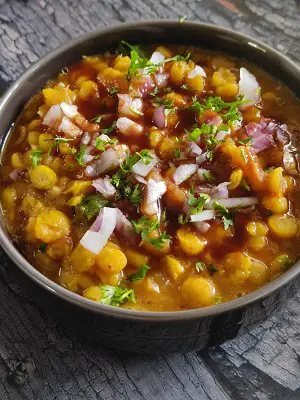 Dal Pakwan | Sindhi Dal Pakwan Recipe | How To Make Dal Pakwan Dal Pakwan | Sindhi Dal Pakwan Recipe | How To Make Dal Pakwan https://thespicycafe.com/wp-content/uploads/2023/04/30-sindhi-dal-pakwan-recipe-easy-breakfast-lunch-dinner-simple-quick-dal-poori-vegan-vegetarian-kids-appetizer-starters-indian-food-protein-rich-street-food-of-india.jpg https://thespicycafe.com/sindhi-dal-pakwan-recipe/