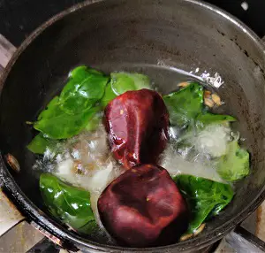 Hirvya Mugachi Usal | Green Moong Dal Curry | Green Gram Curry Hirvya Mugachi Usal | Green Moong Dal Curry | Green Gram Curry https://thespicycafe.com/wp-content/uploads/2023/05/140-green-moong-dal-curry-mung-beans-green-gram-hirvya-mugachi-usal-vegan-vegetarian-keto-protein-diabetic-friendly-simple-quick-easy-healthy-nutritious-lunch-dinner-indian-meal.jpg https://thespicycafe.com/green-moong-dal-curry/