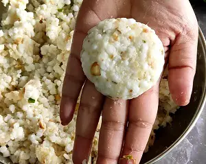 Sabudana Vada (Authentic Maharashtrian Style) Sabudana Vada (Authentic Maharashtrian Style) https://thespicycafe.com/wp-content/uploads/2023/08/1-sabudana-vada-maharashtrian-sabudana-wada-upvas-vrat-Indian-recipe-snack-breakfast-lunch-dinner-easy-quick-simple-no-onion-no-garli-satvik-fasting-sago-tapioca-patty.png https://thespicycafe.com/sabudana-vada-upvas-recipe/