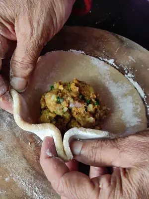Aloo Gobi Paratha Recipe | Stuffed Aloo Gobi Paratha | Cauliflower Potato Paratha Aloo Gobi Paratha Recipe | Stuffed Aloo Gobi Paratha | Cauliflower Potato Paratha https://thespicycafe.com/wp-content/uploads/2023/09/2-aloo-gobi-paratha-cauliflowe-potato-flatbread-breakfast-punjabi-dhaba-style-restaurant-style-vegan-vegetarian-lunch-dinner-snacks-easy-quick-simple-popular-Indian-food.png https://thespicycafe.com/aloo-gobi-paratha/