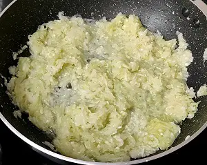 Dudhi Halwa | Lauki Halwa | Bottle Gourd Halwa Dudhi Halwa | Lauki Halwa | Bottle Gourd Halwa https://thespicycafe.com/wp-content/uploads/2023/10/1-Dudhi-halwa-Maharashtrian-dessert-sweet-dish-Indian-lauki-ka-halwa-bottlegourd-pudding-vegetarian-gltuen-free-easy-quick-simple-lunch-dinner-meals-weddings-birthday-party-recipes.png https://thespicycafe.com/dudhi-halwa-lauki-halwa/