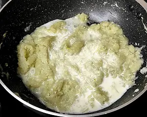 Dudhi Halwa | Lauki Halwa | Bottle Gourd Halwa Dudhi Halwa | Lauki Halwa | Bottle Gourd Halwa https://thespicycafe.com/wp-content/uploads/2023/10/1-Dudhi-halwa-Maharashtrian-dessert-sweet-dish-Indian-lauki-ka-halwa-bottlegourd-pudding-vegetarian-gltuen-free-easy-quick-simple-lunch-dinner-meals-weddings-birthday-party-recipes.png https://thespicycafe.com/dudhi-halwa-lauki-halwa/