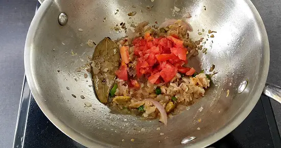 Matar Ke Chole | Safed Vatana Usal | White Peas Curry Matar Ke Chole | Safed Vatana Usal | White Peas Curry https://thespicycafe.com/wp-content/uploads/2023/04/18-safed-vatana-usal-matar-chole-dried-white-peas-curry-vegan-vegetarian-ragda-recipe-ragda-pattice-simple-quick-easy-lunch-dinner-breakfast-snack-Indian-chaat-lentils-protein-rich-diabetic-friendly.jpg https://thespicycafe.com/matar-ke-chole-recipe/