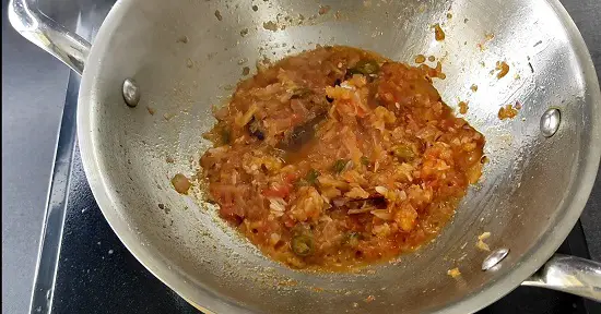 Matar Ke Chole | Safed Vatana Usal | White Peas Curry Matar Ke Chole | Safed Vatana Usal | White Peas Curry https://thespicycafe.com/wp-content/uploads/2023/04/18-safed-vatana-usal-matar-chole-dried-white-peas-curry-vegan-vegetarian-ragda-recipe-ragda-pattice-simple-quick-easy-lunch-dinner-breakfast-snack-Indian-chaat-lentils-protein-rich-diabetic-friendly.jpg https://thespicycafe.com/matar-ke-chole-recipe/