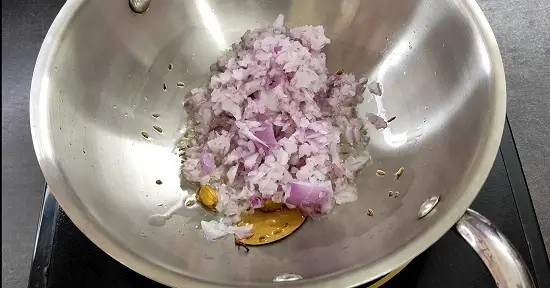 Matar Ke Chole | Safed Vatana Usal | White Peas Curry Matar Ke Chole | Safed Vatana Usal | White Peas Curry https://thespicycafe.com/wp-content/uploads/2023/04/18-safed-vatana-usal-matar-chole-dried-white-peas-curry-vegan-vegetarian-ragda-recipe-ragda-pattice-simple-quick-easy-lunch-dinner-breakfast-snack-Indian-chaat-lentils-protein-rich-diabetic-friendly.jpg https://thespicycafe.com/matar-ke-chole-recipe/