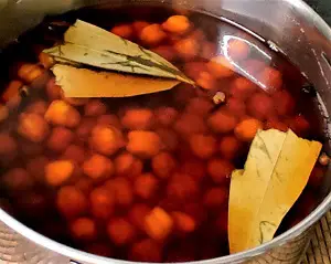 Chole Masala | Punjabi Chole Masala Recipe| Chickpea Curry Chole Masala | Punjabi Chole Masala Recipe| Chickpea Curry https://thespicycafe.com/wp-content/uploads/2023/10/1-chole-masala-chole-bhature-chickpea-curry-vegan-vegetarian-garbanzo-beans-protein-rich-easy-quick-simple-restaurant-style-punjabi-chole-chana-masala-lunch-dinner-breakfast-Indian-dish-thespicycafe.png https://thespicycafe.com/punjabi-chole-masala/