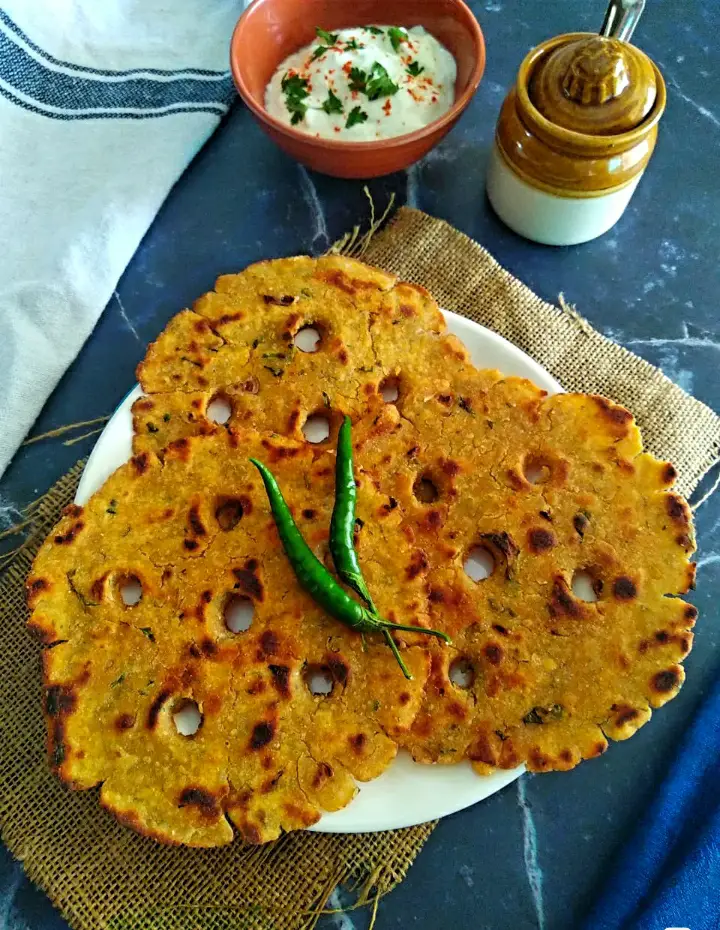 Bhatache Thalipeeth (भाताचे थालीपी�?)| Leftover Rice Flatbread https://thespicycafe.com/wp-content/uploads/2021/06/vegan-glutenfree-vegetarian-bhatache-thalipeeth-maharashtrian-thalipeeth-recipe-leftover-rice-pancake.jpg https://thespicycafe.com/category/rice-recipes/