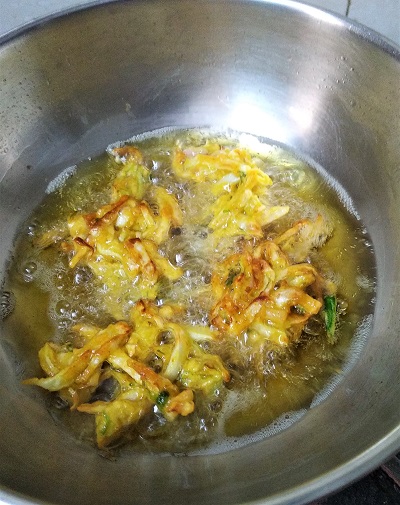 Patta Gobi Ke Pakode | Cabbage Pakoda | Gobi Ke Pakode Patta Gobi Ke Pakode | Cabbage Pakoda | Gobi Ke Pakode https://thespicycafe.com/wp-content/uploads/2023/02/patta-gobi-ke-pakode-cabbage-pakoda-gobi-ke-pakode-fritters-Indian-vegan-vegetarian-snack-breakfast-party-gluten-free-tea-time-recipe.jpg https://thespicycafe.com/cabbage-pakoda-recipe/