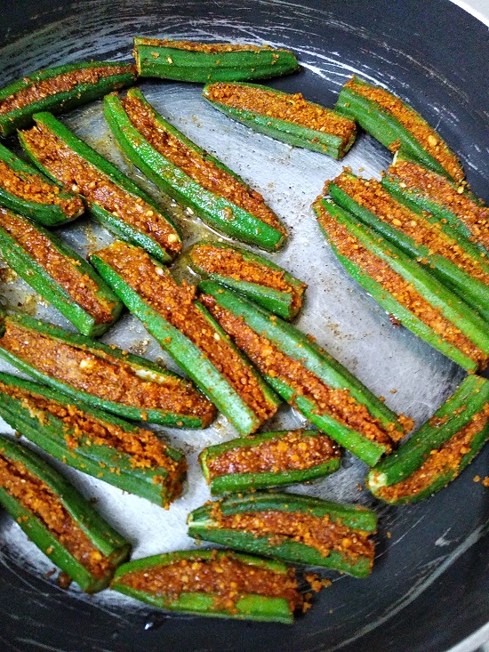 Bharwa Bhindi | Bharli Bhendi With Besan | Stuffed Okra Bharwa Bhindi | Bharli Bhendi With Besan | Stuffed Okra https://thespicycafe.com/wp-content/uploads/2021/09/bb2550.jpg https://thespicycafe.com/bharli-bhendi-with-besan-recipe/