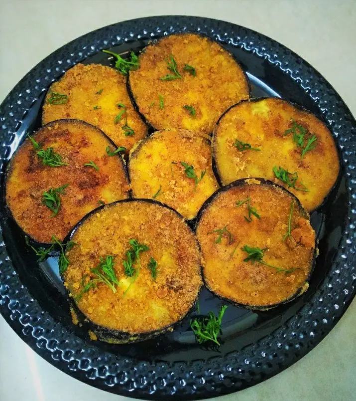 Vangyache Kaap | Pan Fried Crispy Eggplant Fritters Vangyache Kaap | Pan Fried Crispy Eggplant Fritters https://thespicycafe.com/wp-content/uploads/2021/11/kurkurit-vangyanche-kaap-eggplant-fritters-pan-fried-vegan-vegetarian.jpg https://thespicycafe.com/vangyache-kaap-crispy-pan-fried-eggplant-recipe/