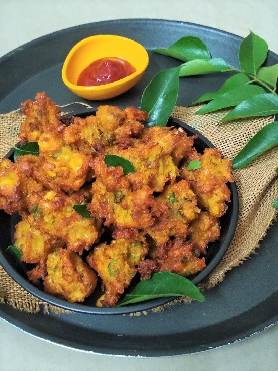 Sweet Corn Pakoda | Corn Bhajiya | Makai Bhajiya Sweet Corn Pakoda | Corn Bhajiya | Makai Bhajiya https://thespicycafe.com/wp-content/uploads/2021/12/makai-ke-pakode-vegan-vegetarian-indian-snacks-glutenfree-sweet-corn-pakoda-fritters.jpg https://thespicycafe.com/sweet-corn-pakoda-corn-bhajiya-makai-bhajiya-recipe/