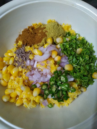 Sweet Corn Pakoda | Corn Bhajiya | Makai Bhajiya Sweet Corn Pakoda | Corn Bhajiya | Makai Bhajiya https://thespicycafe.com/wp-content/uploads/2021/12/makai-ke-pakode-vegan-vegetarian-indian-snacks-glutenfree-sweet-corn-pakoda-fritters.jpg https://thespicycafe.com/sweet-corn-pakoda-corn-bhajiya-makai-bhajiya-recipe/
