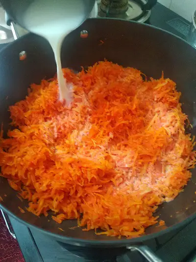 Gajaracha Halwa | Gajar Ka Halwa - Carrot Pudding Gajaracha Halwa | Gajar Ka Halwa - Carrot Pudding https://thespicycafe.com/wp-content/uploads/2021/12/gajar-halwa-gajar-ka-halwa-poori-carrot-pudding-vegetarian-indian-sweet-dessert-recipe.jpg https://thespicycafe.com/gajar-halwa-carrot-pudding-recipe/