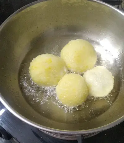 Upvasache Pattice | Farali Pattice | Farali Kachori Upvasache Pattice | Farali Pattice | Farali Kachori https://thespicycafe.com/wp-content/uploads/2022/02/upvas-pattice-vrat-fasting-indian-farali-pattice-snack-vegan-glutnfree.jpg https://thespicycafe.com/upvasache-pattice-farali-pattice-recipe/