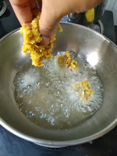 Bhatache Vade | Rice Pakora | Chawal Ke Pakore Bhatache Vade | Rice Pakora | Chawal Ke Pakore https://thespicycafe.com/wp-content/uploads/2022/04/final-bhatache-vade.jpg https://thespicycafe.com/bhatache-vade-chawal-ke-pakore-recipe/