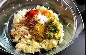 Dudhi Muthiya | Lauki Muthiya Recipe | Steamed Bottle Gourd Dumplings Dudhi Muthiya | Lauki Muthiya Recipe | Steamed Bottle Gourd Dumplings https://thespicycafe.com/wp-content/uploads/2022/07/dudhi-muthiya-lauki-muthiya-popular-gujarati-indian-snack-recipe.jpg https://thespicycafe.com/dudhi-muthiya/