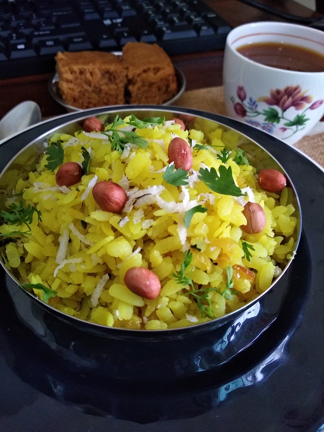 KANDE POHE MAHARASHTRIAN BREAKFAST RECIPE VEGAN VEGETARIAN KANDA POHA