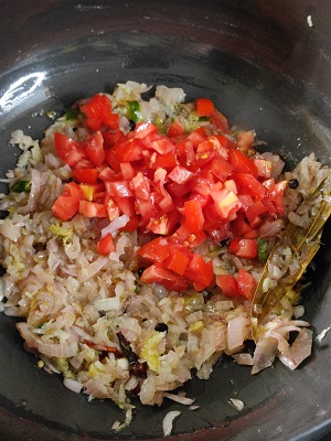 Egg Biryani | Anda Biryani (Simple Homestyle Recipe) Egg Biryani | Anda Biryani (Simple Homestyle Recipe) A delicious one-pot, protein-rich rice preparation made with long-grain basmati rice cooked in aromatic spices & eggs. https://thespicycafe.com/wp-content/uploads/2022/10/homestyle-egg-biryani-anda-biryani-easy-delicious-weekend-lunch-dinner-recipes-non-veg-food-recipes-Indian.jpg https://thespicycafe.com/egg-biryani/