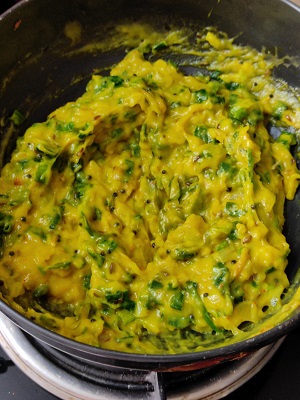 Kandyacha Paticha Pithla - Spring Onion Curry Kandyacha Paticha Pithla - Spring Onion Curry https://thespicycafe.com/wp-content/uploads/2023/01/1672724321379.jpg https://thespicycafe.com/kandyacha-paticha-pithla-spring-onion-curry/