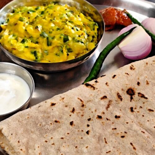 Kandyacha Paticha Pithla - Spring Onion Curry Kandyacha Paticha Pithla - Spring Onion Curry https://thespicycafe.com/wp-content/uploads/2023/01/1672724321379.jpg https://thespicycafe.com/kandyacha-paticha-pithla-spring-onion-curry/