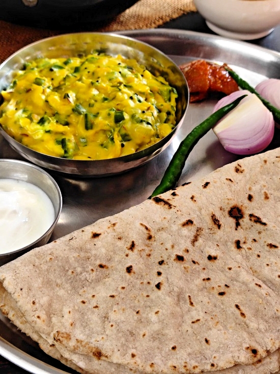 Kandyacha Paticha Pithla - Spring Onion Curry https://thespicycafe.com/wp-content/uploads/2023/01/1672724321379.jpg https://thespicycafe.com/category/diabetic-friendly-recipes/page/2/