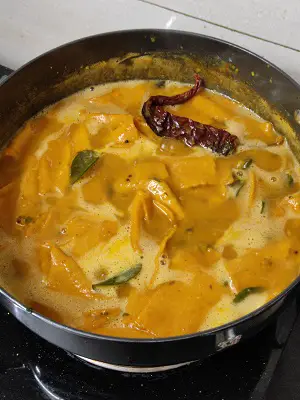 Varanfal / Chakolya - Dal Dhokli Recipe Varanfal / Chakolya - Dal Dhokli Recipe https://thespicycafe.com/wp-content/uploads/2023/01/traditional-gujarati-dal-dhokli-recipe-authentic-maharashtrian-varanfal-recipe-vegan-vegetarian.jpg https://thespicycafe.com/daldhokli-varanfal-recipe/