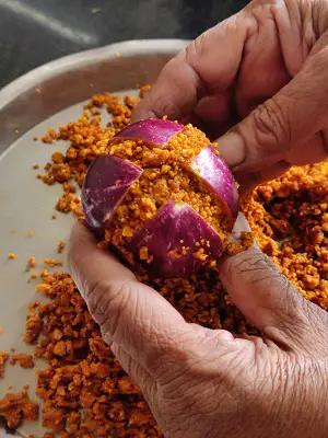 Bharli Vangi Maharashtrian Style | Stuffed Eggplant Curry Indian Recipe Bharli Vangi Maharashtrian Style | Stuffed Eggplant Curry Indian Recipe https://thespicycafe.com/wp-content/uploads/2023/08/1-bharli-vangi-bharwa-baingan-stuffed-eggplants-aubergine-peanut-curry-vegan-vegetarian-easy-quick-simple-brinjal-curry-lunch-dinner-gravy-indian-maharashtrian-vangi.png https://thespicycafe.com/bharli-vangi/