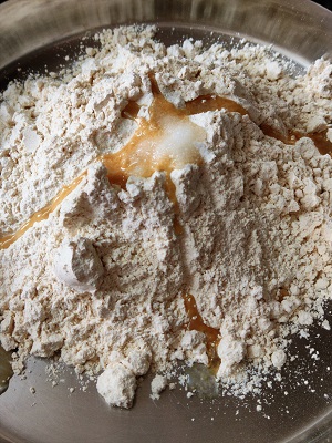 Gul Poli | Gud Poli | Til Gul Poli -Maharashtrian Recipe Gul Poli | Gud Poli | Til Gul Poli -Maharashtrian Recipe https://thespicycafe.com/wp-content/uploads/2023/01/GUL-POLI-MAHARASHTRIAN-TIL-GUL-POLI-GUD-POLI.jpg https://thespicycafe.com/gul-poli-maharashtrian-recipe/