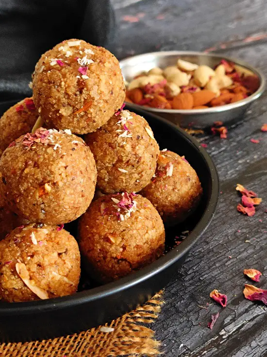 Policha Ladoo | Chapati Ladoo | Roti Ke Ladoo https://thespicycafe.com/wp-content/uploads/2023/03/31-policha-ladoo-maharashtrian-dessert-recipe-easy-quick-simple-vegetarian-leftover-chapati-roti-phulka-healthy-no-onion-no-garlic-kids-snack-recipe-Indian.jpg https://thespicycafe.com/category/dessert-recipes/