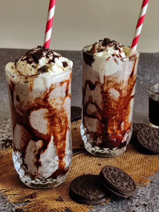 Oreo Milkshake Recipe | How To Make Oreo Milkshake Oreo Milkshake Recipe | How To Make Oreo Milkshake https://thespicycafe.com/wp-content/uploads/2023/04/14-550-oreo-milkshake-oreo-chocolate-milkshake-american-continential-summer-cooler-vegetarian-kids-party.jpg https://thespicycafe.com/oreo-milkshake-recipe/