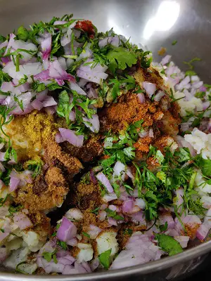Aloo Roti Recipe | Potato Roti Recipe Aloo Roti Recipe | Potato Roti Recipe https://thespicycafe.com/wp-content/uploads/2023/04/aloo-roti-Indian-non-stuffed-aloo-paratha-breakfast-lunch-dinner-easy-quick-simple-potato-roti-recipe.jpg https://thespicycafe.com/aloo-roti-recipe/