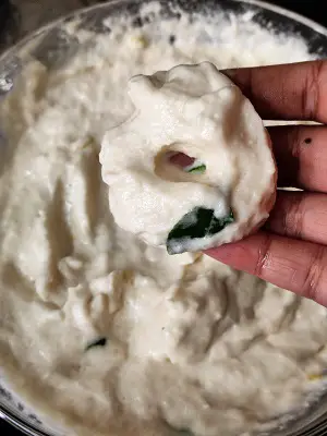 Medu Vada Recipe | Urad Dal Vada Medu Vada Recipe | Urad Dal Vada https://thespicycafe.com/wp-content/uploads/2023/04/1-medu-vada-south-indian-ulundu-uddina-geralu-uzhunnu-urad-dal-vada-breakfast-snack-vegan-vegetarian-easy-quick-simple-Indian-snack-recipe.jpg https://thespicycafe.com/medu-vada-recipe/