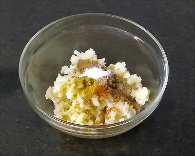 Ragda Pattice (Ragda Patties) Ragda Pattice (Ragda Patties) https://thespicycafe.com/wp-content/uploads/2023/05/ragda-pattice-maharashtrian-street-food-mumbai-chaat-recipe-vegan-vegetarian-easy-quick-simple-snack-brunch-breakafast-lunch-dinner.png https://thespicycafe.com/ragda-pattice-recipe/