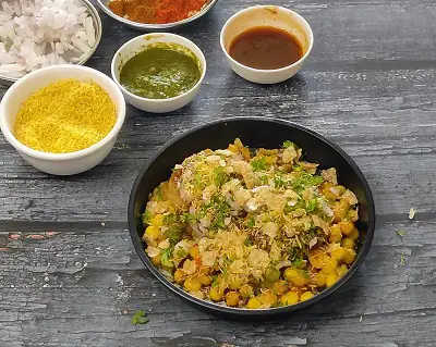 Ragda Pattice (Ragda Patties) Ragda Pattice (Ragda Patties) https://thespicycafe.com/wp-content/uploads/2023/05/ragda-pattice-maharashtrian-street-food-mumbai-chaat-recipe-vegan-vegetarian-easy-quick-simple-snack-brunch-breakafast-lunch-dinner.png https://thespicycafe.com/ragda-pattice-recipe/