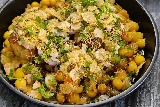 Ragda Pattice (Ragda Patties) Ragda Pattice (Ragda Patties) https://thespicycafe.com/wp-content/uploads/2023/05/ragda-pattice-maharashtrian-street-food-mumbai-chaat-recipe-vegan-vegetarian-easy-quick-simple-snack-brunch-breakafast-lunch-dinner.png https://thespicycafe.com/ragda-pattice-recipe/