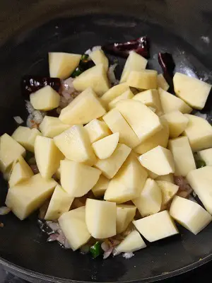 Aloo Palak Recipe| Potatoes Spinach Stir Fry | Aloo Palak Ki Sabzi Aloo Palak Recipe| Potatoes Spinach Stir Fry | Aloo Palak Ki Sabzi https://thespicycafe.com/wp-content/uploads/2023/05/16-aloo-palak-sabzi-vegan-spinach-potato-curry-restaurant-style-Indian-easy-quick-simple-lunch-dinner-green-leafy-glutenfree-beginner-recipe.jpg https://thespicycafe.com/aloo-palak-sabzi-recipe/
