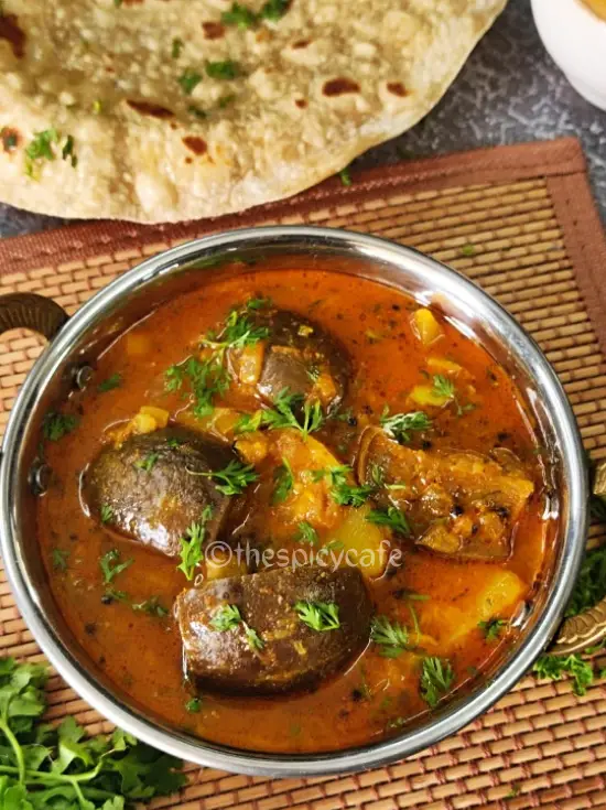 Aloo Baingan Recipe | Aloo Baingan Ki Sabji | Easy Eggplant Potato Curry https://thespicycafe.com/wp-content/uploads/2023/08/1-aloo-baingan-sabji-vangi-batata-rassa-eggplant-potato-curry-vegan-vegetarian-easy-quick-simple-fiber-rich-easy-meals-lunch-dinner-vegetables-healthy-nutritious.png https://thespicycafe.com/category/vegetarian-recipes/