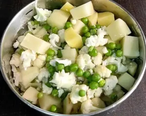 Pav Bhaji (Mumbai Street Food) | How To Make Pav Bhaji | Easy Pav Bhaji Recipe Pav Bhaji (Mumbai Street Food) | How To Make Pav Bhaji | Easy Pav Bhaji Recipe https://thespicycafe.com/wp-content/uploads/2023/08/1-Mumbai-pav-bhaji-street-style-popular-vegetarian-snack-lunch-dinner-breakfast-easy-quick-simple-tasty-delicious-1.png https://thespicycafe.com/pav-bhaji-mumbai-street-style/