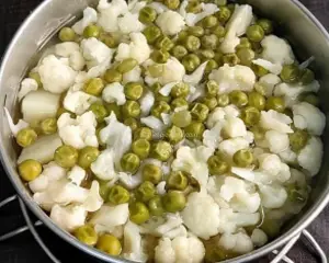 Pav Bhaji (Mumbai Street Food) | How To Make Pav Bhaji | Easy Pav Bhaji Recipe Pav Bhaji (Mumbai Street Food) | How To Make Pav Bhaji | Easy Pav Bhaji Recipe https://thespicycafe.com/wp-content/uploads/2023/08/1-Mumbai-pav-bhaji-street-style-popular-vegetarian-snack-lunch-dinner-breakfast-easy-quick-simple-tasty-delicious-1.png https://thespicycafe.com/pav-bhaji-mumbai-street-style/