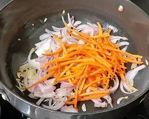 Hakka Noodles Recipe | Vegetable Hakka Noodles | व्हेज हक्का नूडल्स Hakka Noodles Recipe | Vegetable Hakka Noodles | व्हेज हक्का नूडल्स https://thespicycafe.com/wp-content/uploads/2023/10/1-hakka-noodles-vegetable-chinese-noodles-street-food-snack-Indo-Chinese-easy-quick-simple-lunch-dinner-brunch-vegan-vegetarian-thespicycafe.png https://thespicycafe.com/chinese-vegetable-hakka-noodles/