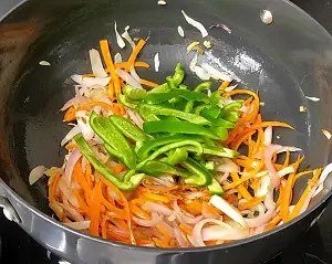 Hakka Noodles Recipe | Vegetable Hakka Noodles | व्हेज हक्का नूडल्स Hakka Noodles Recipe | Vegetable Hakka Noodles | व्हेज हक्का नूडल्स https://thespicycafe.com/wp-content/uploads/2023/10/1-hakka-noodles-vegetable-chinese-noodles-street-food-snack-Indo-Chinese-easy-quick-simple-lunch-dinner-brunch-vegan-vegetarian-thespicycafe.png https://thespicycafe.com/chinese-vegetable-hakka-noodles/