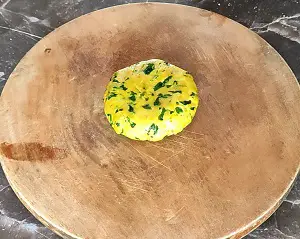 Methi Thepla Recipe | मेथी थेपला | Methi Paratha Methi Thepla Recipe | मेथी थेपला | Methi Paratha https://thespicycafe.com/wp-content/uploads/2023/12/1-methi-thepla-gujarati-breakfast-dish-vegan-vegetarian-fenugreek-paratha-easy-quick-simple-no-onion-no-garlic-satvik-Indian-recipe-lunch-dinner-brunch-snacks-.png https://thespicycafe.com/methi-thepla-recipe/