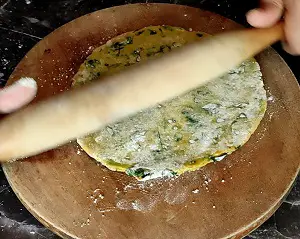 Methi Thepla Recipe | मेथी थेपला | Methi Paratha Methi Thepla Recipe | मेथी थेपला | Methi Paratha https://thespicycafe.com/wp-content/uploads/2023/12/1-methi-thepla-gujarati-breakfast-dish-vegan-vegetarian-fenugreek-paratha-easy-quick-simple-no-onion-no-garlic-satvik-Indian-recipe-lunch-dinner-brunch-snacks-.png https://thespicycafe.com/methi-thepla-recipe/